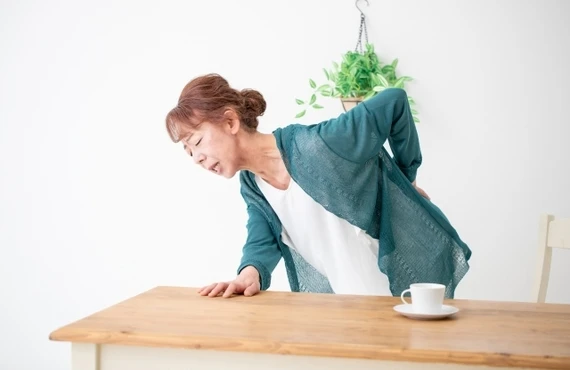 ぎっくり腰でお困りのあなたへ。手厚い看護サポートで痛みを和らげる！
